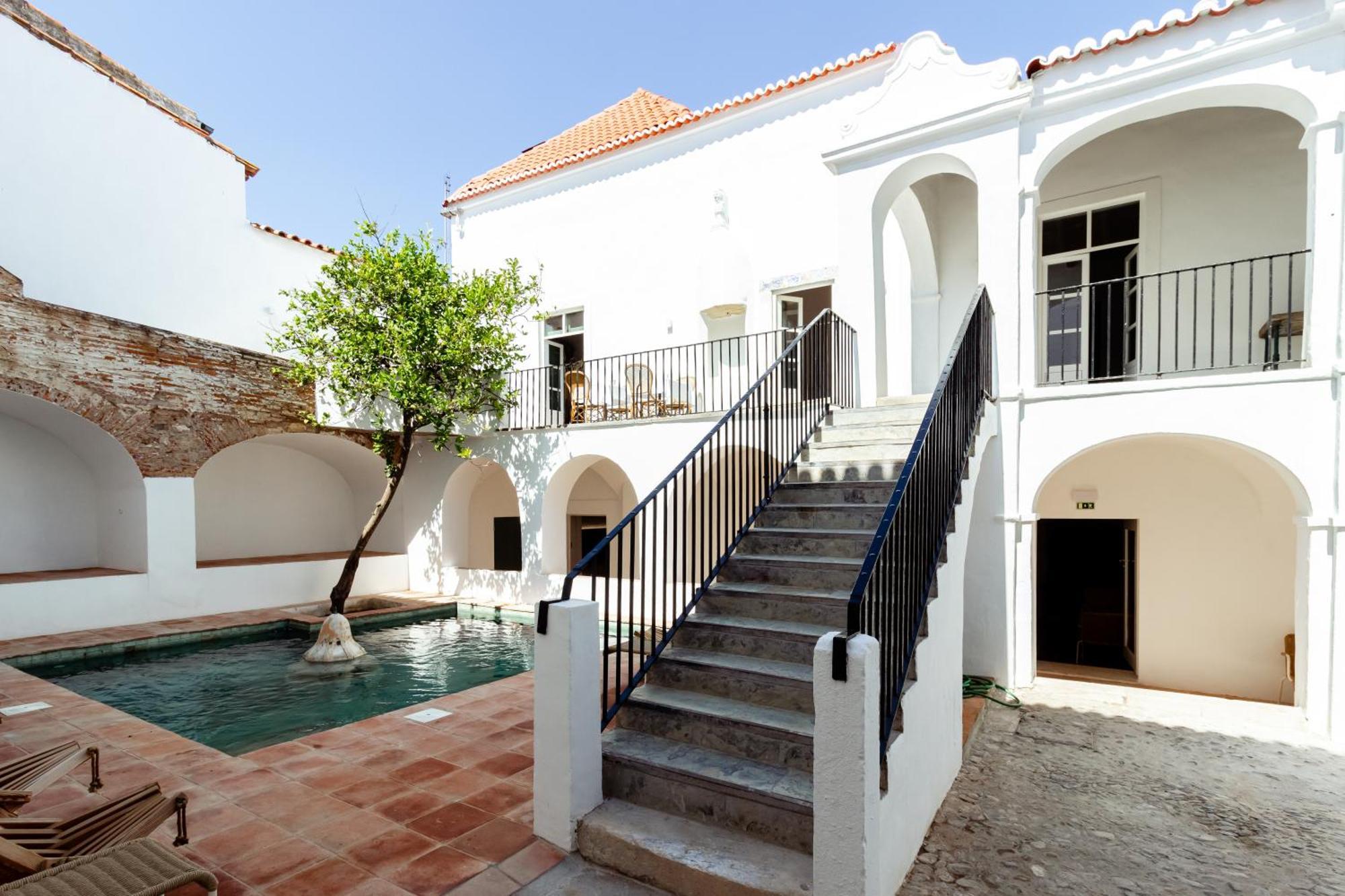 Amada Moura Bed & Breakfast Bagian luar foto