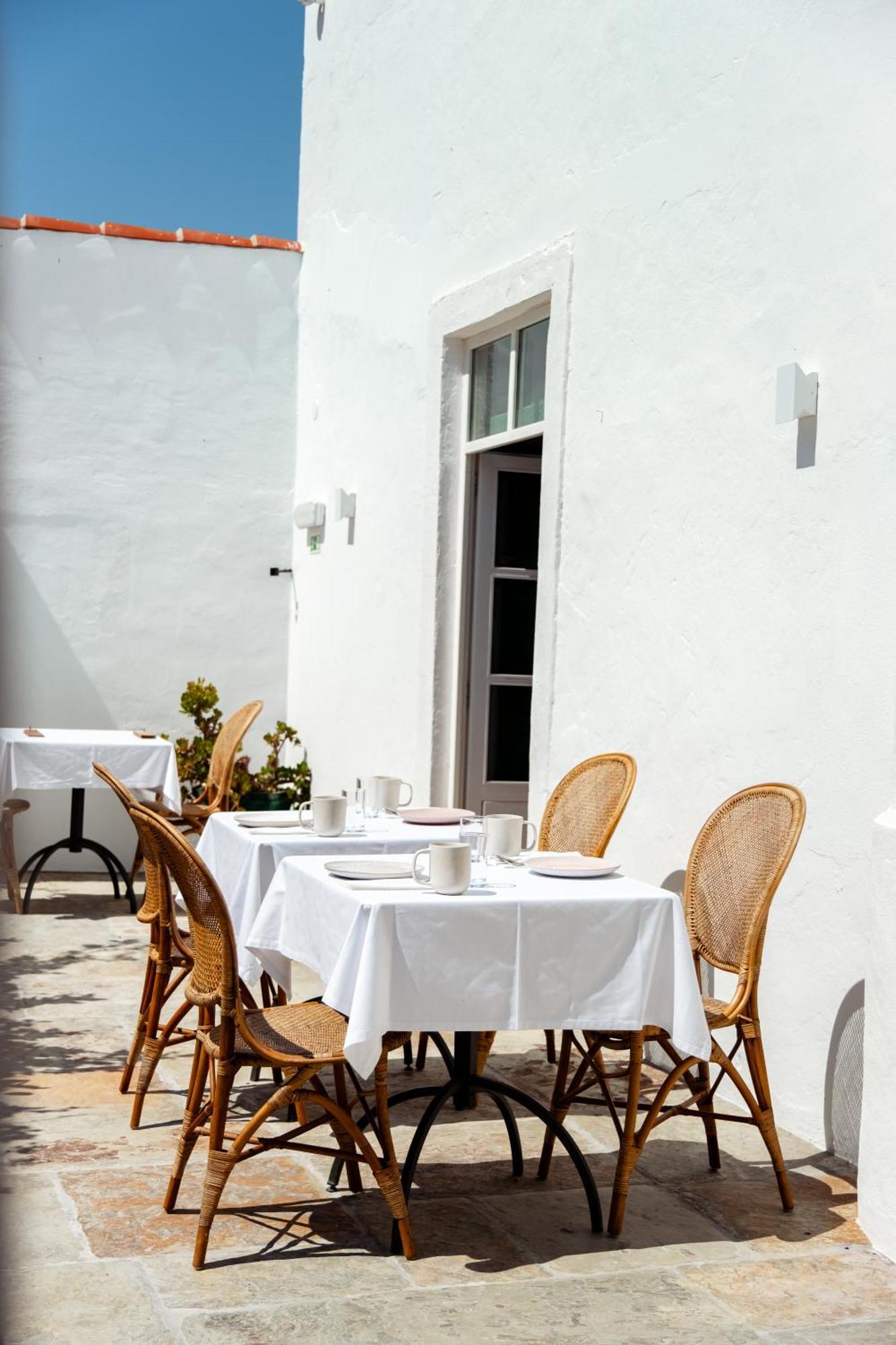 Amada Moura Bed & Breakfast Bagian luar foto
